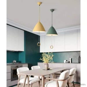 Stożkowa lampa wisząca z serii Macaron w kolorze żółtym