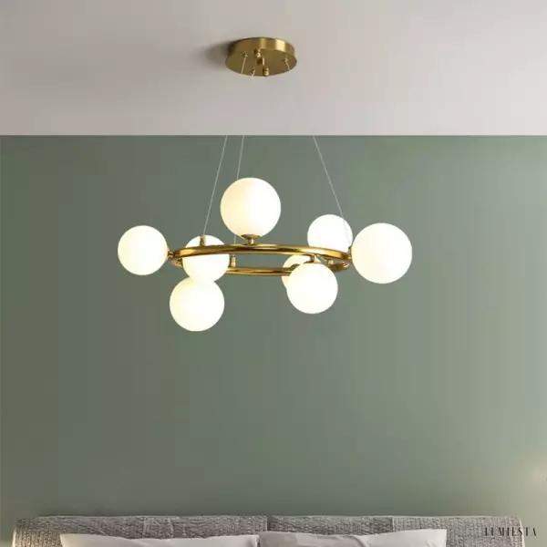 Lampa wisząca Mori w stylu skandynawskim z metalowymi kulkami