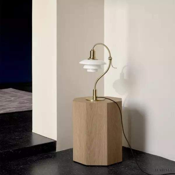 Lampka stołowa w kształcie znaku zapytania z opalowym szkłem