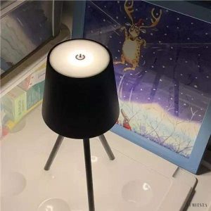 Lampka stołowa z nogami styl minimalistyczny z dimmerem dotykowym