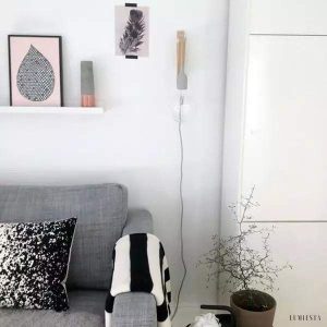 Nowoczesna lampa ścienna Fix z drewna w stylu skandynawskim