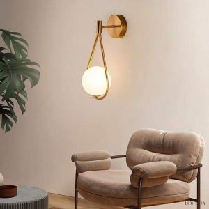 Lampa ścienna w kształcie kropli gwiazdy lub rogów mosiężna