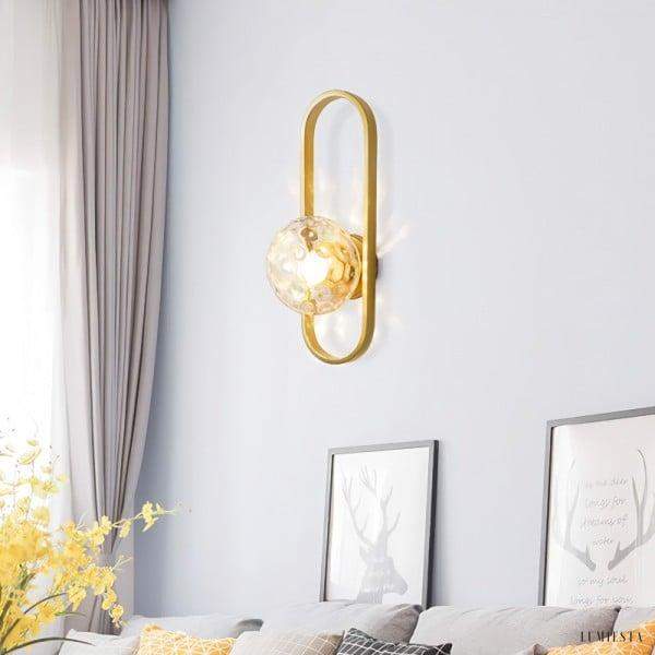 Lampa ścienna w stylu nordyckim z okrągłym kloszem szklanym