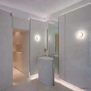 Stylowa lampa ścienna Roc w kształcie skały z LED