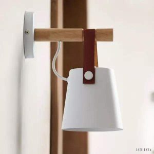 Lampa ścienna LED w skandynawskim stylu z drewnianym wykończeniem