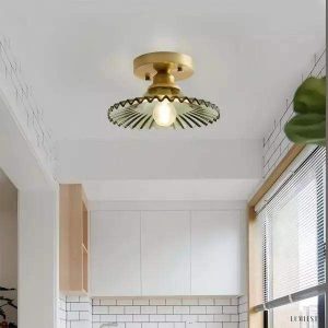 Lampka sufitowa w stylu vintage z zielonym szkłem