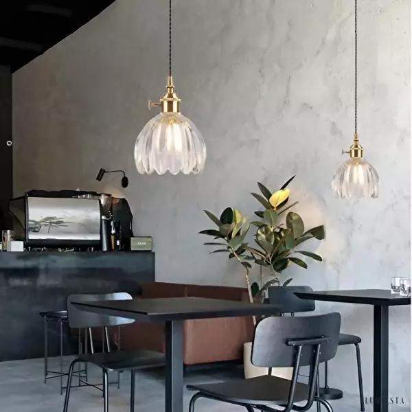 Lampa wisząca w kształcie kwiatu inspirowana japonią