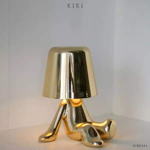 Innowacyjna lampa Thinker w kształcie postaci złotej lub chromowanej