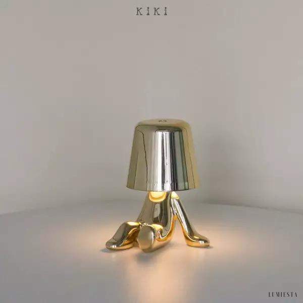 Innowacyjna lampa Thinker w kształcie postaci złotej lub chromowanej