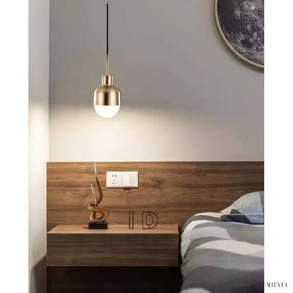 Lampa wisząca Niku złoty metalowy żyrandol szklany klosz