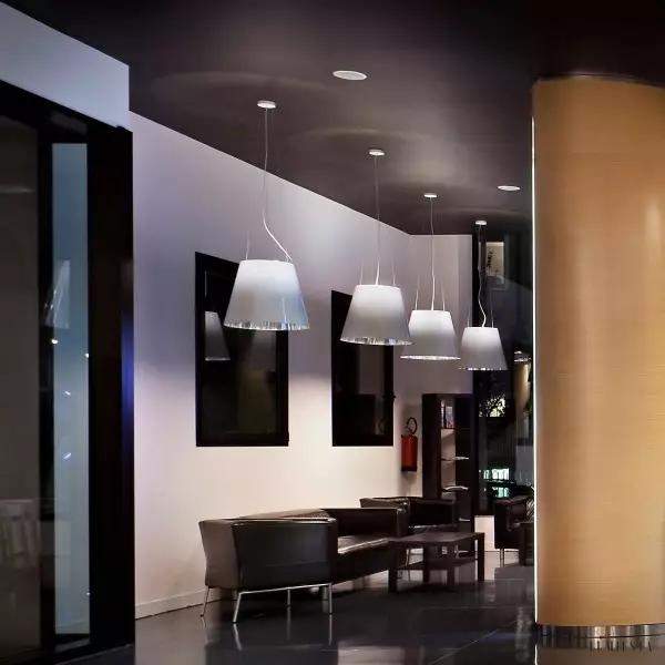 Lampa wisząca Tabi z półprzezroczystym kloszem LED