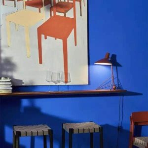 Lampka stołowa w stylu minimalistycznym na tripodzie HM9