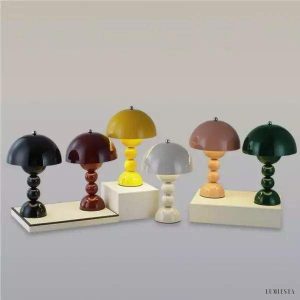 Lampka stołowa w kształcie kwiatu w stylu nordyckim