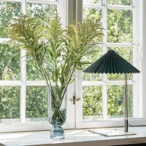 Lampka stołowa Matin z plisowanym kloszem w różnych kolorach