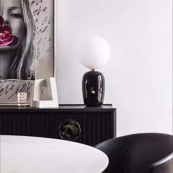 Lampa stołowa Aballs duża w stylu nowoczesnym z szklanym kloszem
