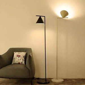 Stylowa lampa podłogowa/stołowa Captain Flint z metalowym kloszem