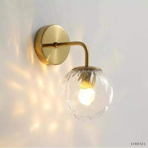 Lampa ścienna Miira w nowoczesnym stylu z kulistym kloszem