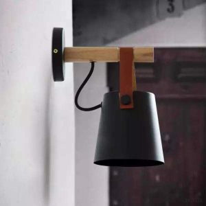 Lampa ścienna LED w skandynawskim stylu z drewnianym wykończeniem