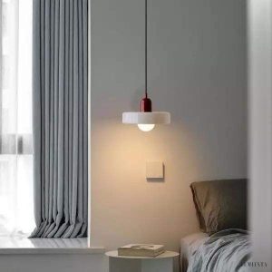 Nowoczesna lampa wisząca z kolorowym kloszem PMMA