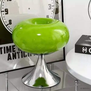 Lampa nocna Apple Glass w stylu Bauhaus z okrągłym kloszem