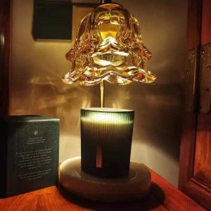Lampa stołowa w stylu romantycznym z funkcją topnienia wosku