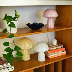 Nowoczesna lampa stołowa w kształcie grzyba z kolorowym kloszem