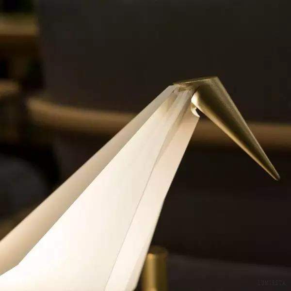 Żyrandol Birdy w stylu rzeźbiarskim z akrylu