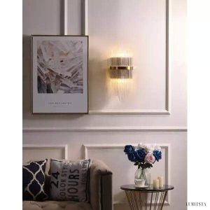 Kryształowa lampa ścienna w stylu art deco z mosiężnymi detalami