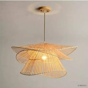 Rattanowa lampa wisząca w stylu wiejskim