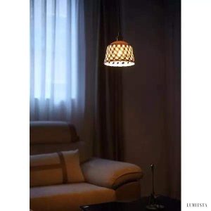 Ażurowa lampa ceramiczna z ręcznie rzeźbionym kloszem