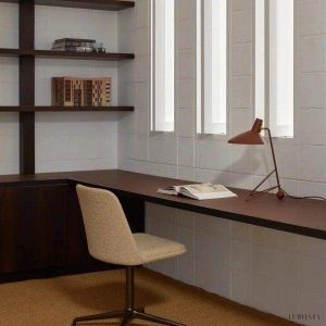 Lampka stołowa w stylu minimalistycznym na tripodzie HM9