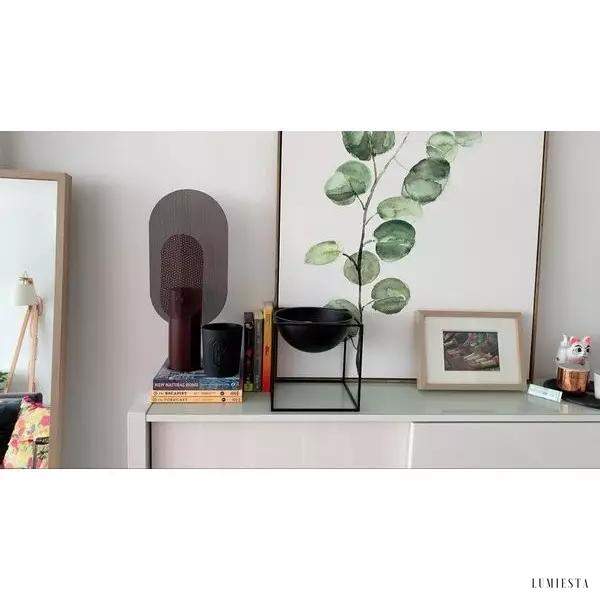 Stylowa lampa stołowa w kształcie filtra metalowego