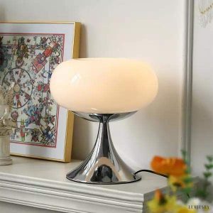 Lampa nocna Apple Glass w stylu Bauhaus z okrągłym kloszem