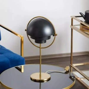 Lampa stołowa Multi-Lite w eleganckim stylu skandynawskim