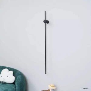 Nowoczesna czarna liniowa lampa LED naścienna do wnętrz