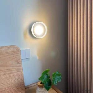 Stylowa lampa ścienna Roc w kształcie skały z LED