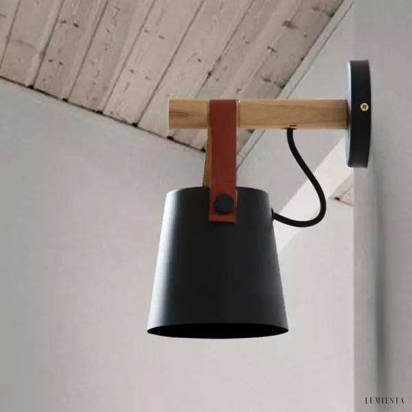 Lampa ścienna LED w skandynawskim stylu z drewnianym wykończeniem
