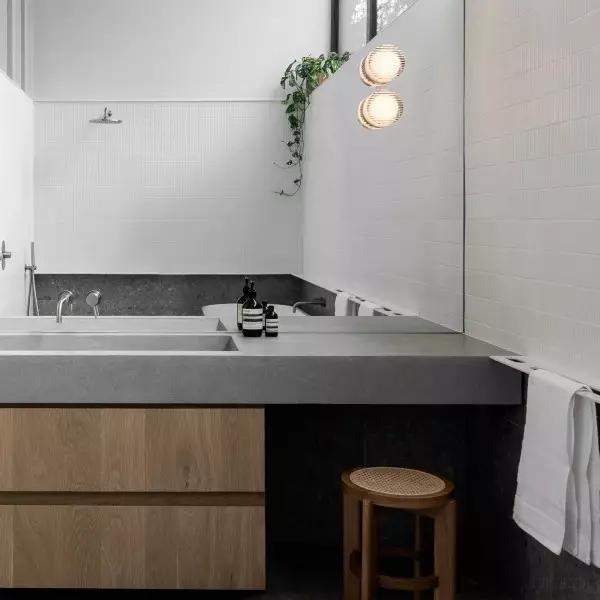 Nowoczesna lampa ścienna sufitowa Crisp z falistym wzorem