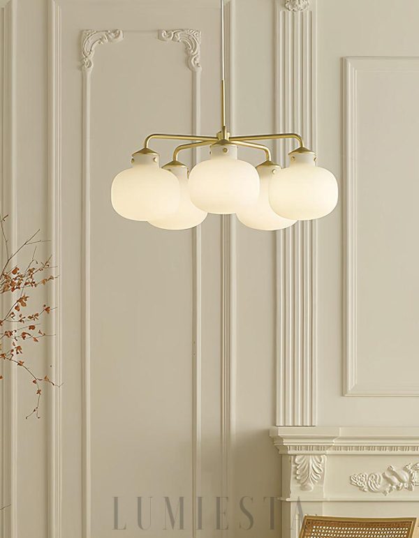 Raito - Lampa wisząca w stylu vintage - opalowe szkło, mosiądz - złoto-biała Ø57/67 cm