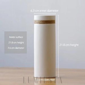 Matowa lampa ceramiczna w stylu skandynawskim