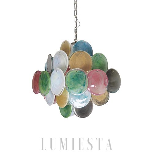 Witryna z kolorowym żyrandolem Murano o średnicy 49cm