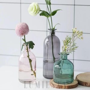 Szklany wazon dekoracyjny w nowoczesnym stylu 11 cm