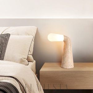 Designerska stożkowa lampa z trawertynu beżowa 25cm wys 34cm