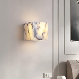 Luksusowy biały marmurowy kinkiet sześcienny LED 12x12 cm