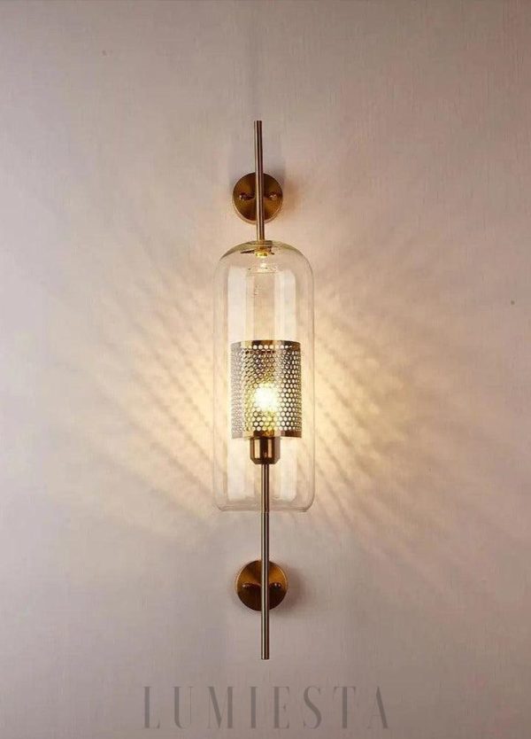 Lampa ścienna w stylu skandynawskim z kloszem szklanym