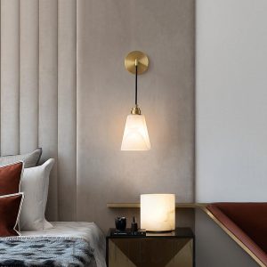 Mykonos - Lampa ścienna stożkowa Alabaster biało-złota