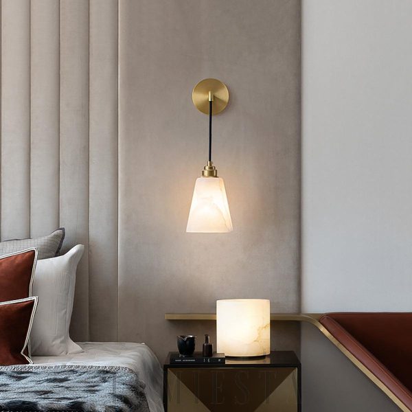 Mykonos - Lampa ścienna stożkowa Alabaster biało-złota