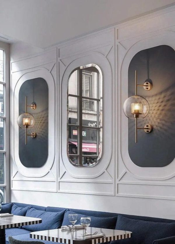 Lampa ścienna w stylu skandynawskim z kloszem szklanym