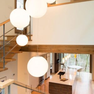 Lampa wisząca Bola Sphere w różnych kolorach i rozmiarach