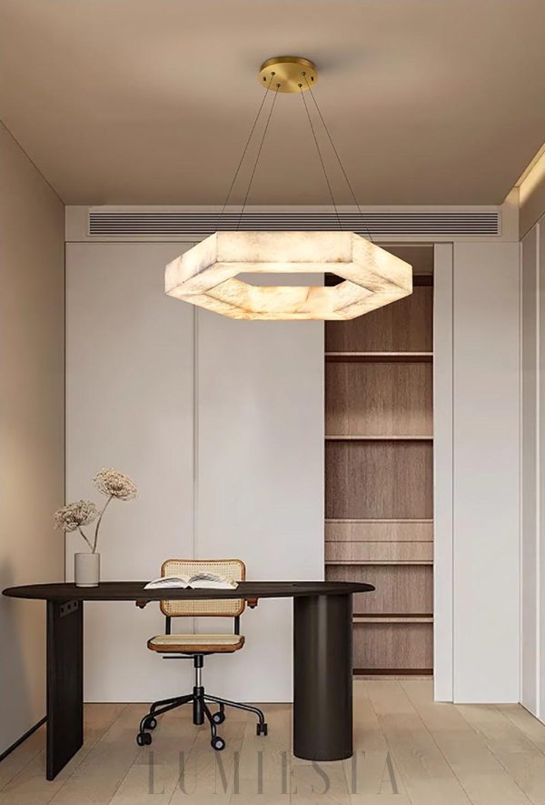 Alabastero - lampa wisząca w kształcie heksagonu